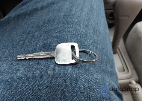 2002 Toyota Corolla Le из США, поврежденный, VIN 1NXBR12E32Z593101